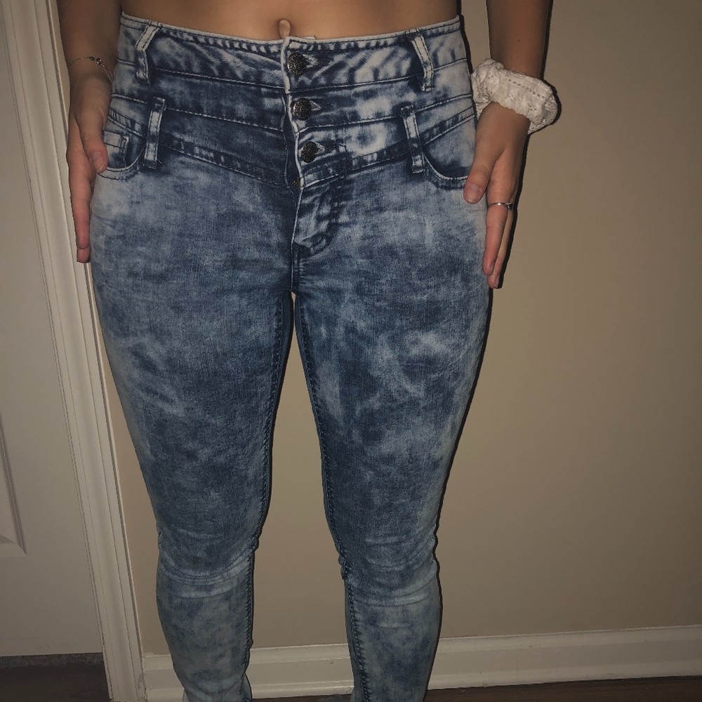 Acid-wash jeans